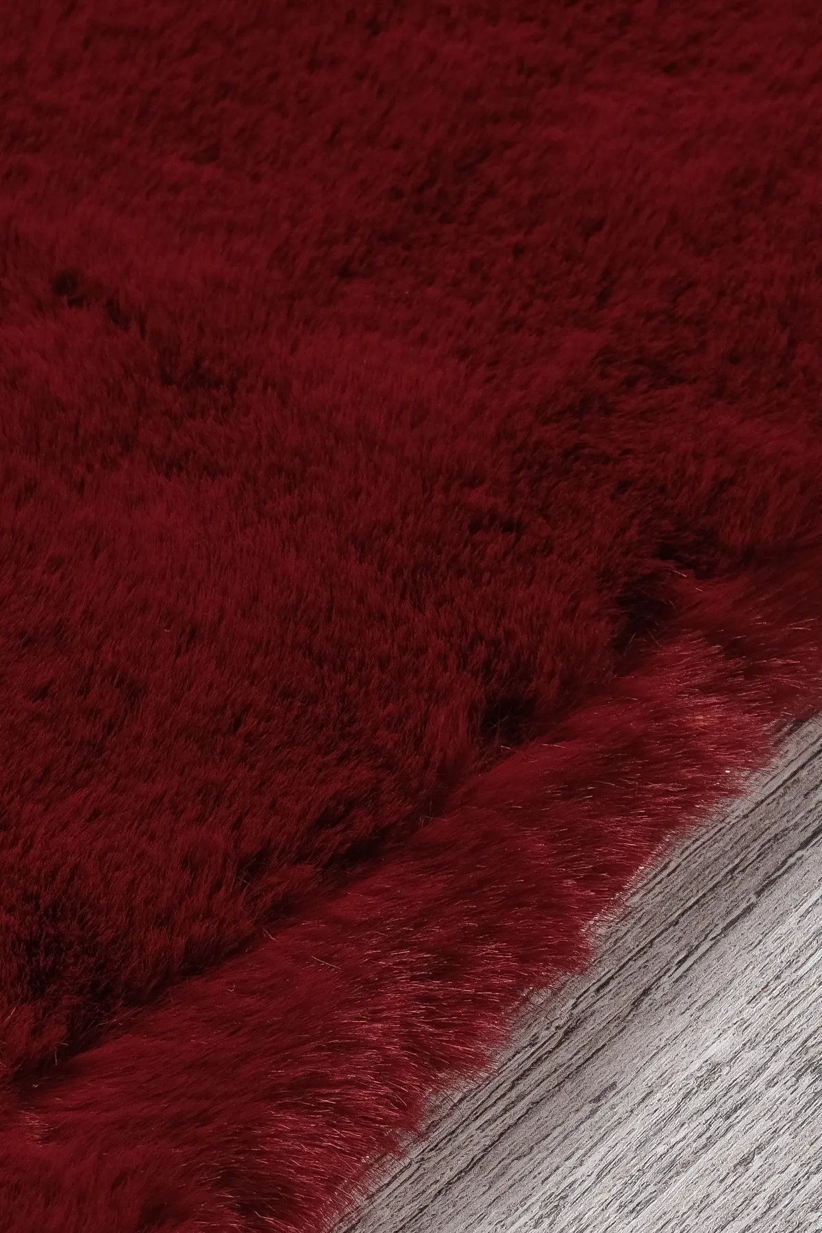 Potamia İthal Dekoratif Post Şeklinde Peluş Yıkanabilir Kaymaz Taban Yatak Odası Koridor Halısı Kırmızı 1001